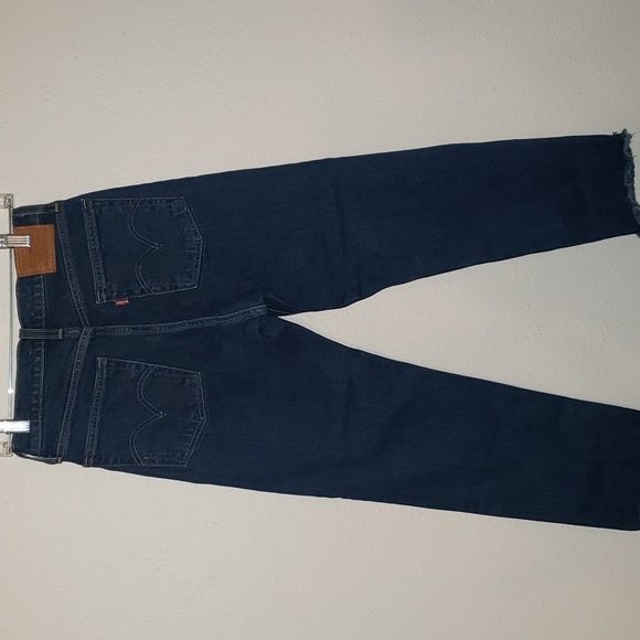 Levi's Wedgie Straight High Rise Crop Raw Hem - Picture 7 of 8